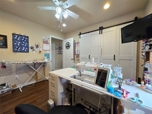 16 Peggy Street E, Palacios, TX 77465