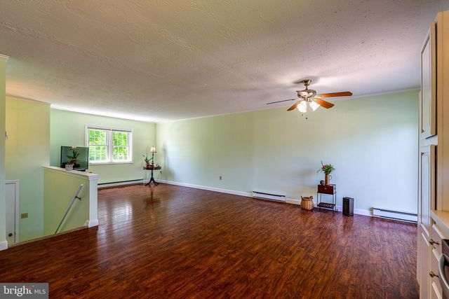 316 SNAVELY MILL RD, Lititz, PA 17543