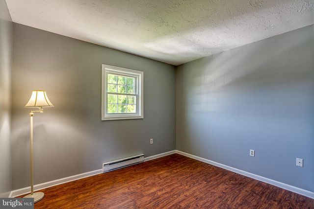 316 SNAVELY MILL RD, Lititz, PA 17543
