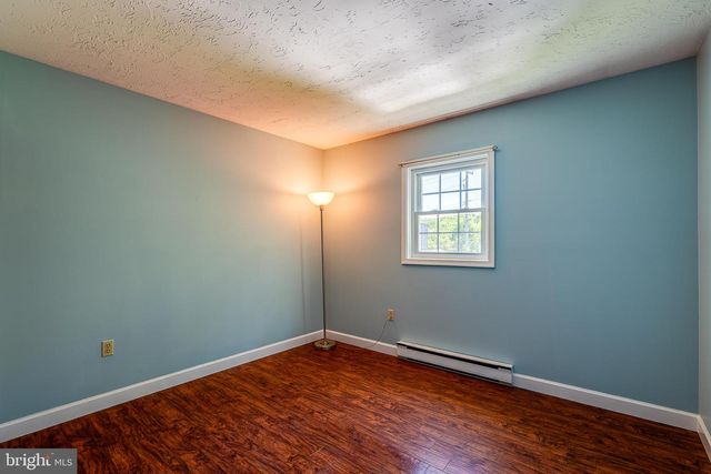 316 SNAVELY MILL RD, Lititz, PA 17543