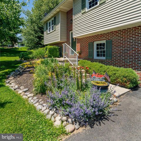 316 SNAVELY MILL RD, Lititz, PA 17543