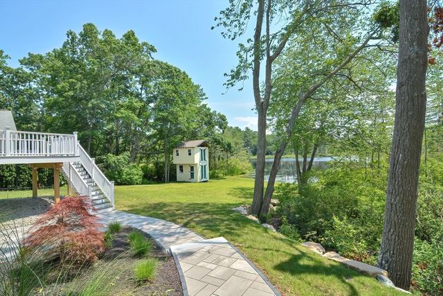 36 Birch Island Road, Webster, MA 01570