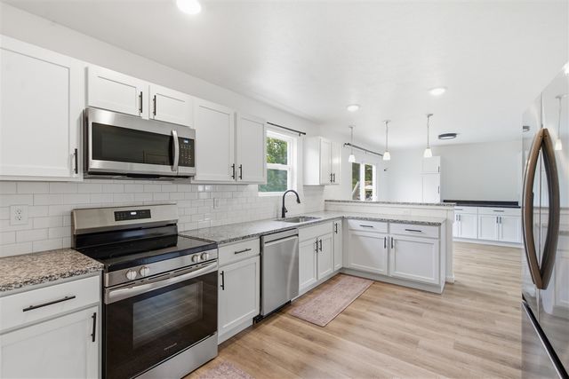 58705 Pond View Lane, Three Rivers, MI 49093