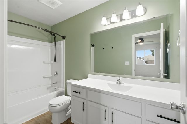 58705 Pond View Lane, Three Rivers, MI 49093