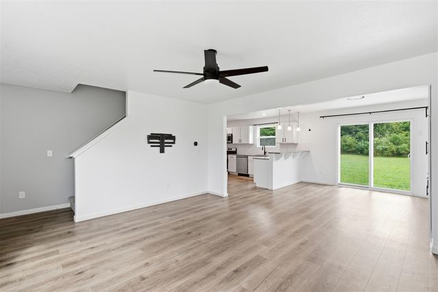 58705 Pond View Lane, Three Rivers, MI 49093