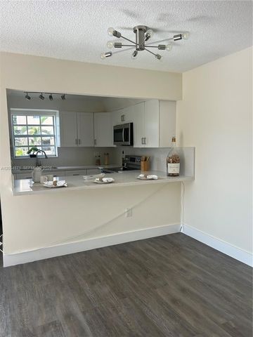 11880 SW 19th Terrace 113, Miami, FL 33175