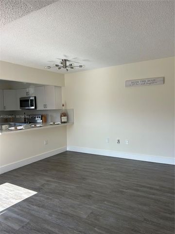 11880 SW 19th Terrace 113, Miami, FL 33175