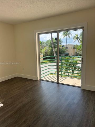 11880 SW 19th Terrace 113, Miami, FL 33175