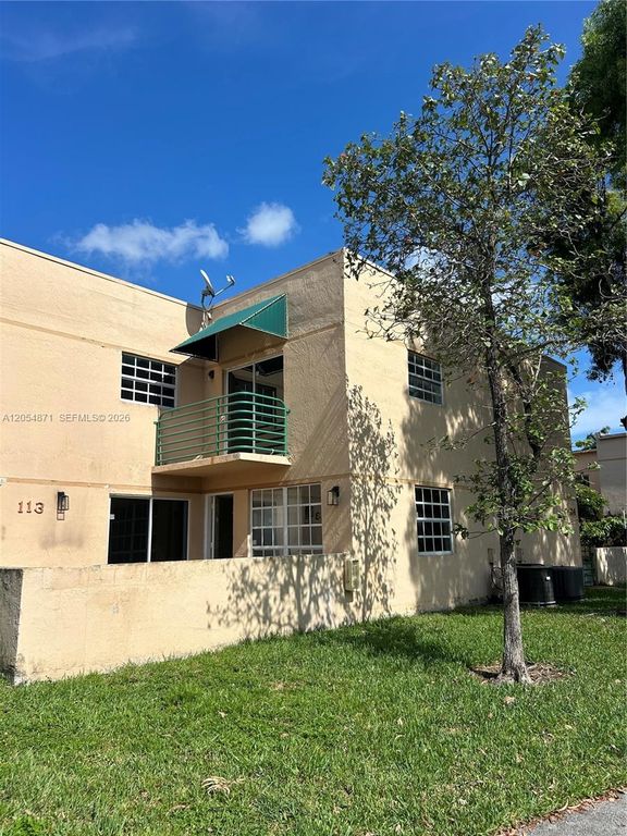 11880 SW 19th Terrace 113, Miami, FL 33175