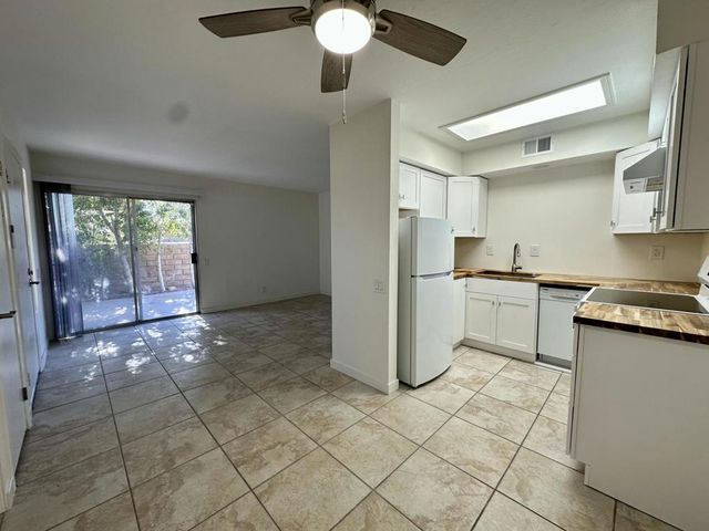 1400 Sunflower Circle S, Palm Springs, CA 92262