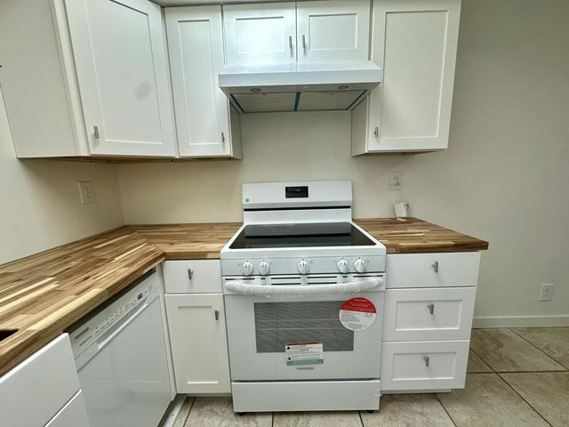 1400 Sunflower Circle S, Palm Springs, CA 92262