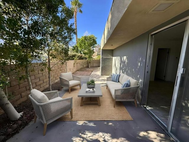 1400 Sunflower Circle S, Palm Springs, CA 92262
