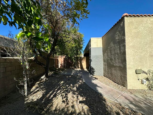 1400 Sunflower Circle S, Palm Springs, CA 92262