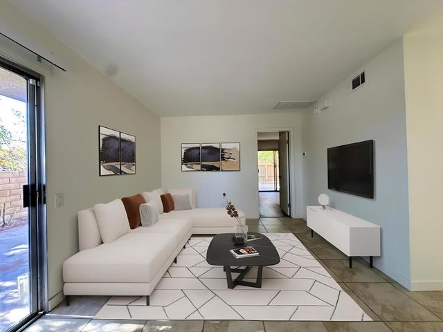 1400 Sunflower Circle S, Palm Springs, CA 92262
