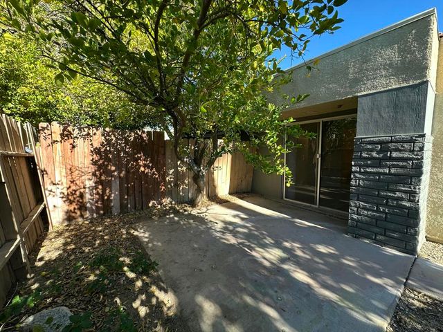 1400 Sunflower Circle S, Palm Springs, CA 92262