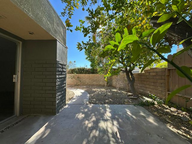 1400 Sunflower Circle S, Palm Springs, CA 92262