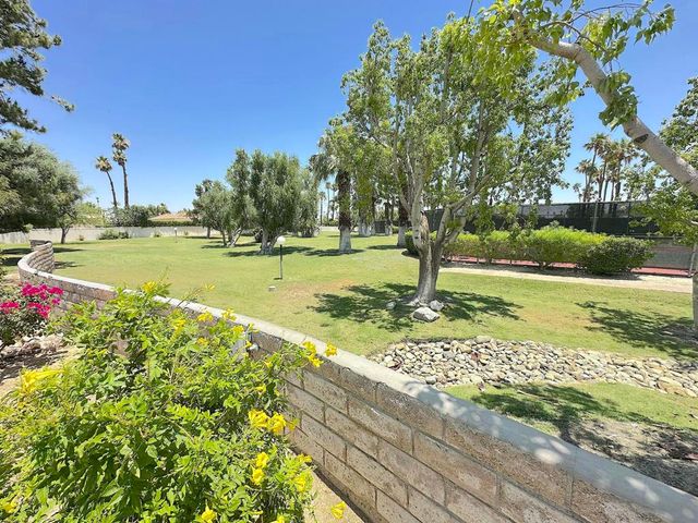 1400 Sunflower Circle S, Palm Springs, CA 92262