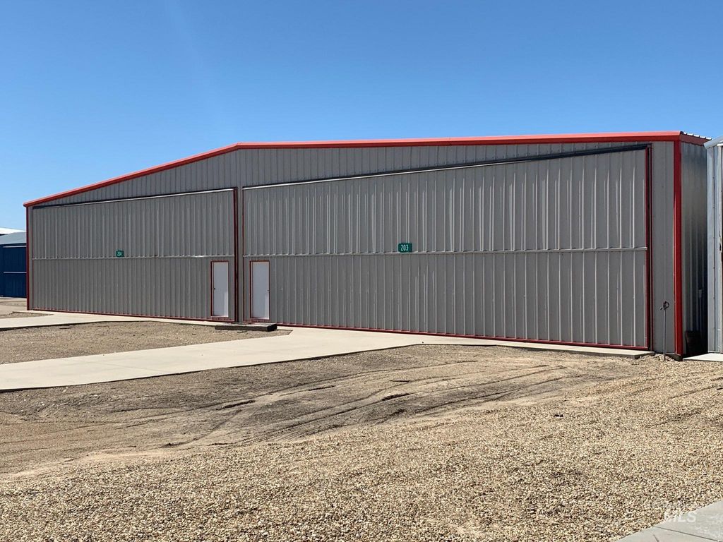 2321 Aviation Way Hangars 203 and 204, Caldwell, ID 83605
