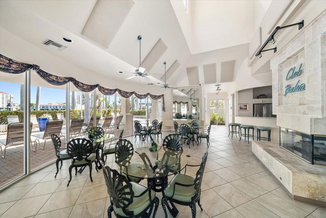 6083 BAHIA DEL MAR CIRCLE 358, St Petersburg, FL 33715