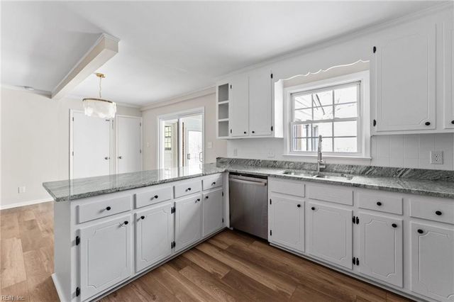 159 Highwood CIR, Newport News, VA 23608