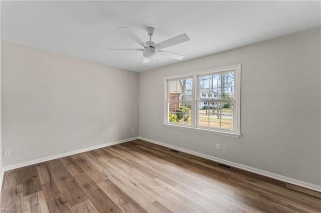 159 Highwood CIR, Newport News, VA 23608