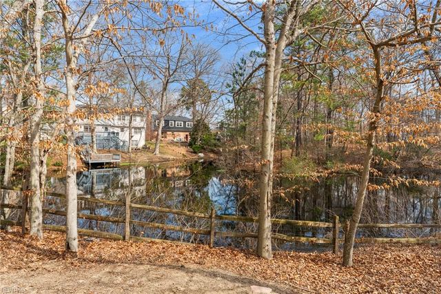 159 Highwood CIR, Newport News, VA 23608