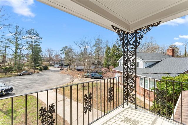 159 Highwood CIR, Newport News, VA 23608