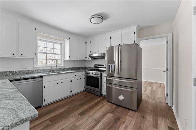 159 Highwood CIR, Newport News, VA 23608