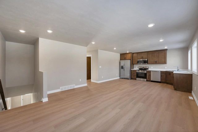 1230 GOODELL STREET, Green Bay, WI 54301