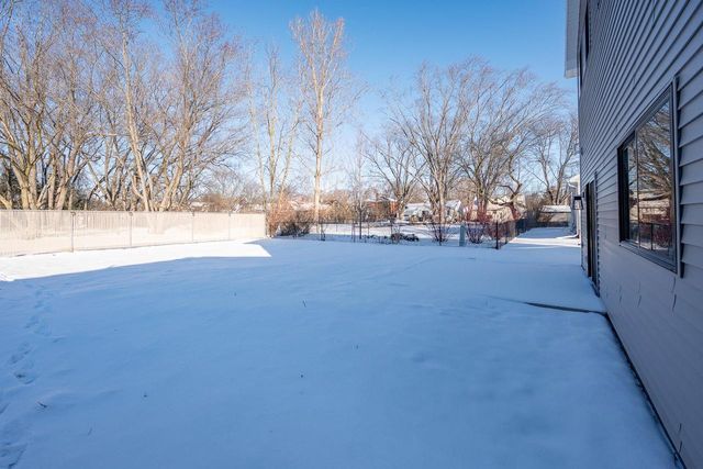 1230 GOODELL STREET, Green Bay, WI 54301