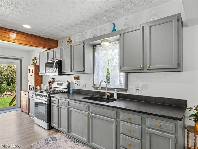 703 Annapolis Avenue, Akron, OH 44310