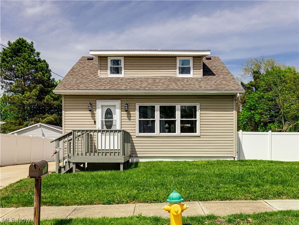 703 Annapolis Avenue, Akron, OH 44310