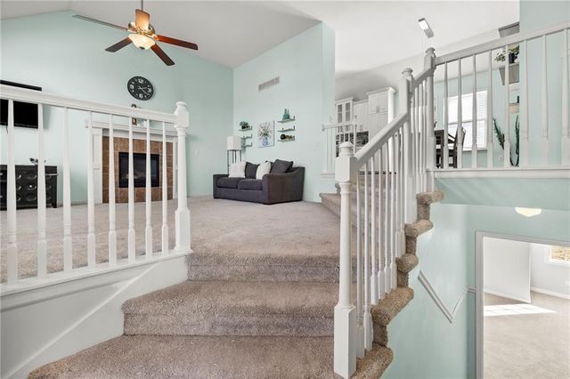 559 E Apache Street, Gardner, KS 66030