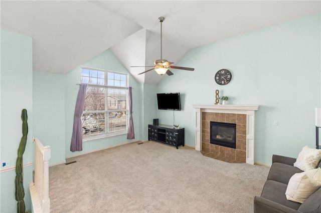 559 E Apache Street, Gardner, KS 66030