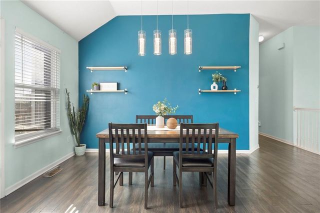 559 E Apache Street, Gardner, KS 66030