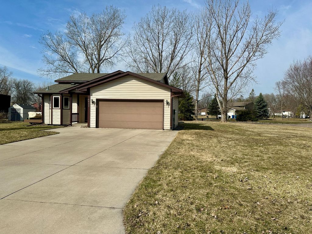 6933 Sumac Court, Centerville, MN 55038