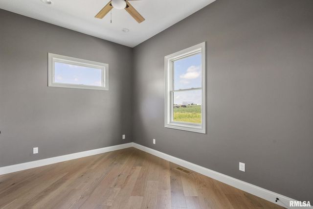 6654 Meghan Avenue, Bettendorf, IA 52722