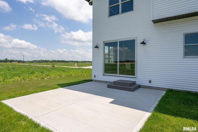 6654 Meghan Avenue, Bettendorf, IA 52722