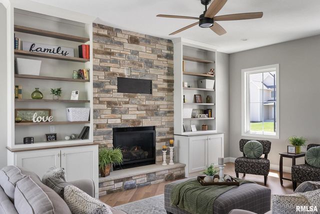 6654 Meghan Avenue, Bettendorf, IA 52722