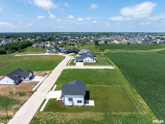 6654 Meghan Avenue, Bettendorf, IA 52722