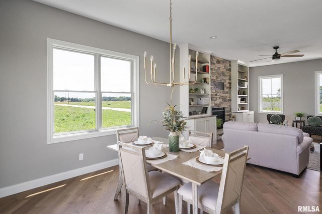 6654 Meghan Avenue, Bettendorf, IA 52722