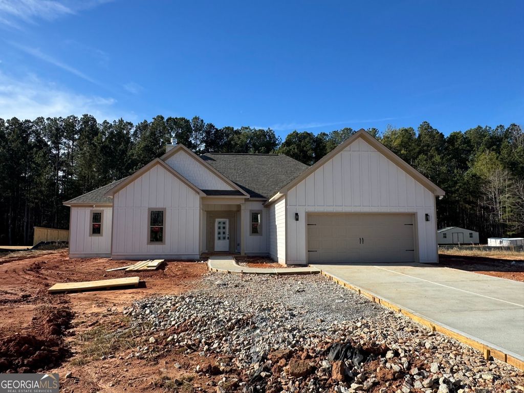 152 Hunters Chase Court, Eatonton, GA 31024