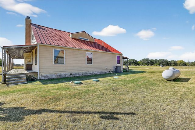 6052 CR 157, Iola, TX 77861