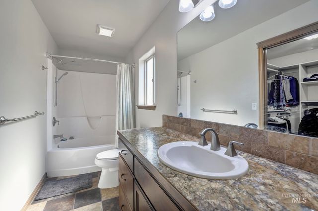 420 Pheasant Rd W, Twin Falls, ID 83301