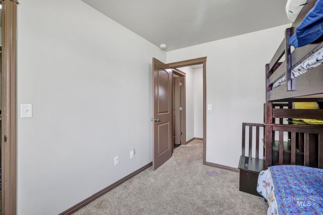 420 Pheasant Rd W, Twin Falls, ID 83301