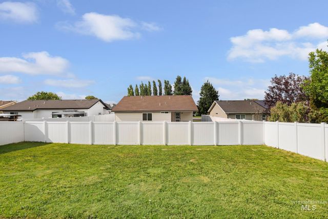 420 Pheasant Rd W, Twin Falls, ID 83301