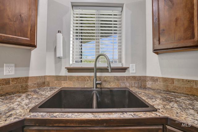 420 Pheasant Rd W, Twin Falls, ID 83301