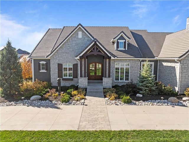 16520 Ballentine Street, Overland Park, KS 66221