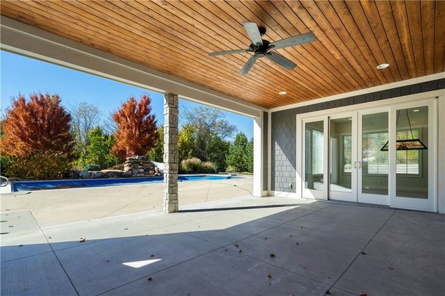 16520 Ballentine Street, Overland Park, KS 66221