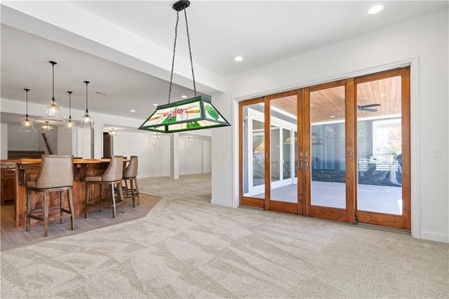 16520 Ballentine Street, Overland Park, KS 66221